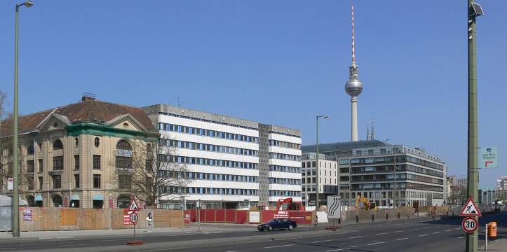 De tegenwoordige Petriplatz in Berlijn, waar Cölln zich ooit bevond.