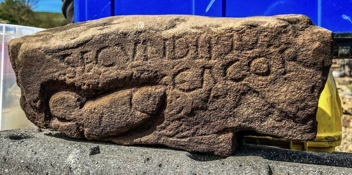 De gevonden inscriptie lijkt qua boodschap en doel nog het meest op hedendaagse graffiti.