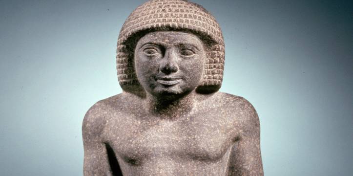 Zitbeeld Graniet 2435-2306 v.Chr. Egypte 32 x 20 x 21,5 cm 