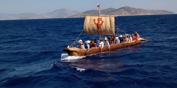 De boot tijdens de oversteek van de Egeïsche Zee