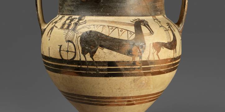 De Myceens mengvat (krater) met afbeelding van een processie van een ruiter, strijdwagen en een lopende figuur met zwaard weer. Aardewerk, gemaakt op de Peloponnesos, gevonden op Cyprus, ca. 1300-1250 v. Chr.