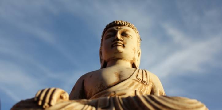 De Boeddha die uit meteoriet is gehouwen is mogelijk een vervalsing.