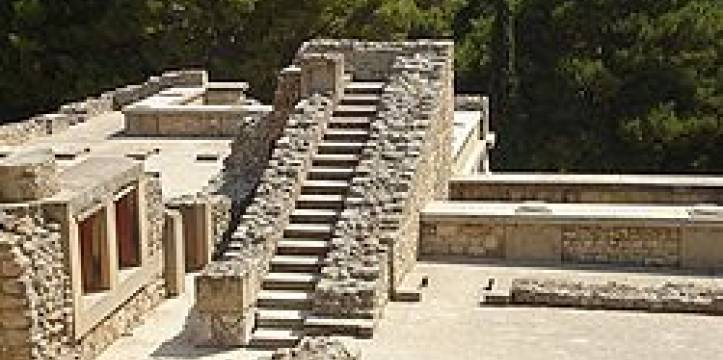 De archeologische site Knossos op het Griekse eiland Kreta wordt een openluchtmuseum. De archeologische site Knossos wordt een openluchtmuseum.