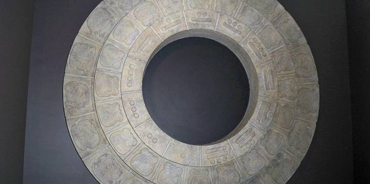Een voorbeeld van een Maya kalender. Beeld door Matthew G. Bisanz Een voorbeeld van een Maya kalender. Beeld door Matthew G. Bisanz