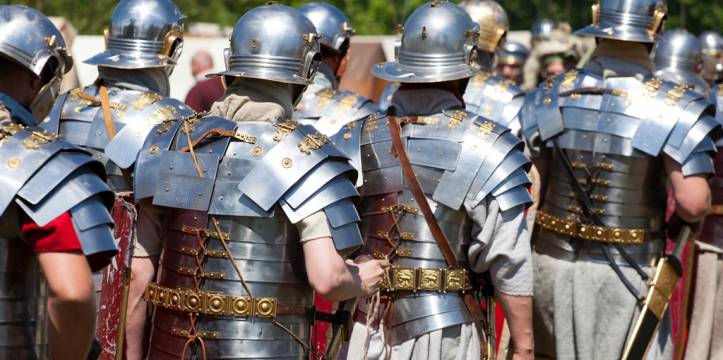 Beeldhouwwerk Discriminatie Sluiting Hoe klinkt een Romeinse soldaat? | Archeologie Online