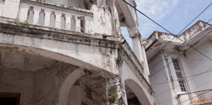 Kyra Dirksen fotografie Koloniale geschiedenis in Semarang staat op instorten