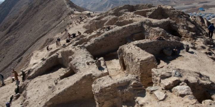 De archeologische vindplaats in Afghanistan. (Beeld: Jerome Starkey) De archeologische vindplaats in Afghanistan. (Beeld: Jerome Starkey)