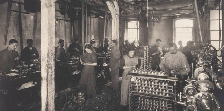 MAAND VAN DE GESCHIEDENIS