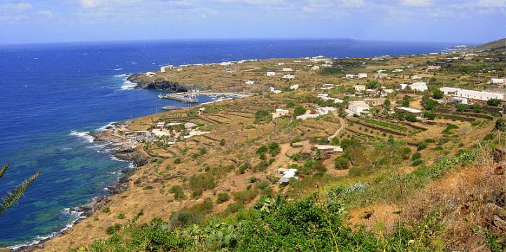 Kust van Pantelleria. Beeld van Goldmund100 via Wikimedia Kust van Pantelleria. Beeld van Goldmund100 via Wikimedia