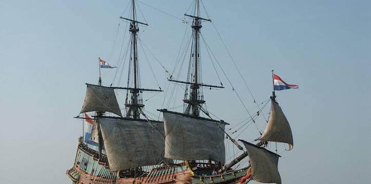Replica VOC-schip Batavia op het Markermeer Replica VOC-schip Batavia op het Markermeer
