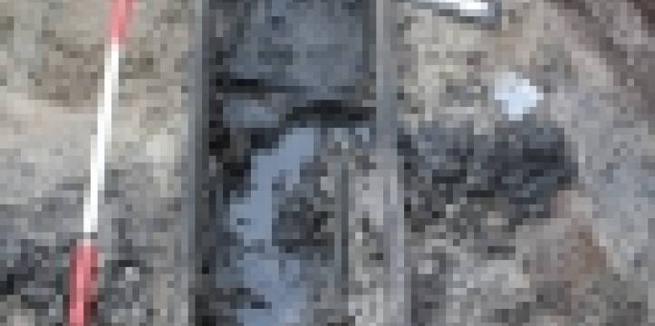 Het skelet van de jonge soldaat in de kist. Beeld - Archeologisch Diensten Centrum Amersfoort Het skelet van de jonge soldaat in de kist. Beeld - Archeologisch Diensten Centr