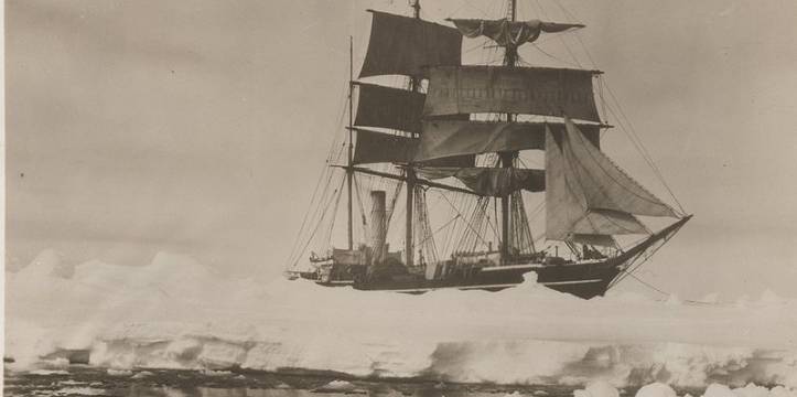 Foto van de Terra Nova, gemaakt in 1910 Foto van de Terra Nova, gemaakt in 1910
