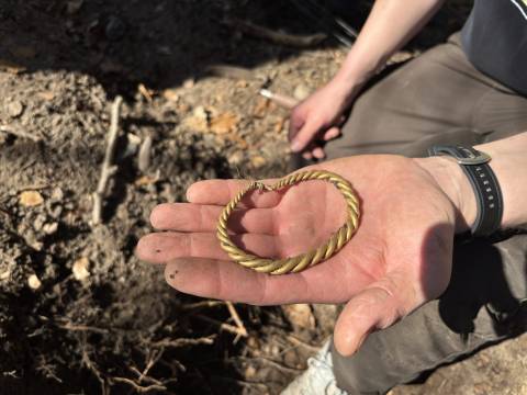 Armring net na vondst