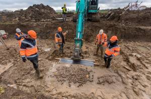 prehistorisch familiegraf opgegraven in Tiel