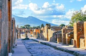 SRC Reizen neemt u mee naar de wereld van Pompeï en Herculaneum. 