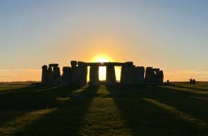 Recent onderzoek bracht aan het licht dat de beroemde altaarsteen van Stonehenge niet afkomstig is uit Wales, zoals lang werd gedacht