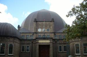 Synagoge in Enschede. Beeld door Cornelis van Wieren via Wikimedia.