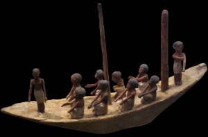 Egyptisch scheepsmodel in het Allard Pierson Museum. Foto Dave Boots