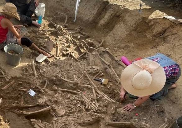Archeologen leggen de skeletten bij Vráble bloot