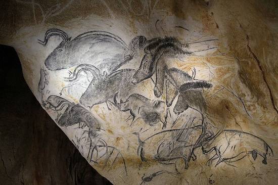 Grottekeningen van paarden in de grot van Chauvet.