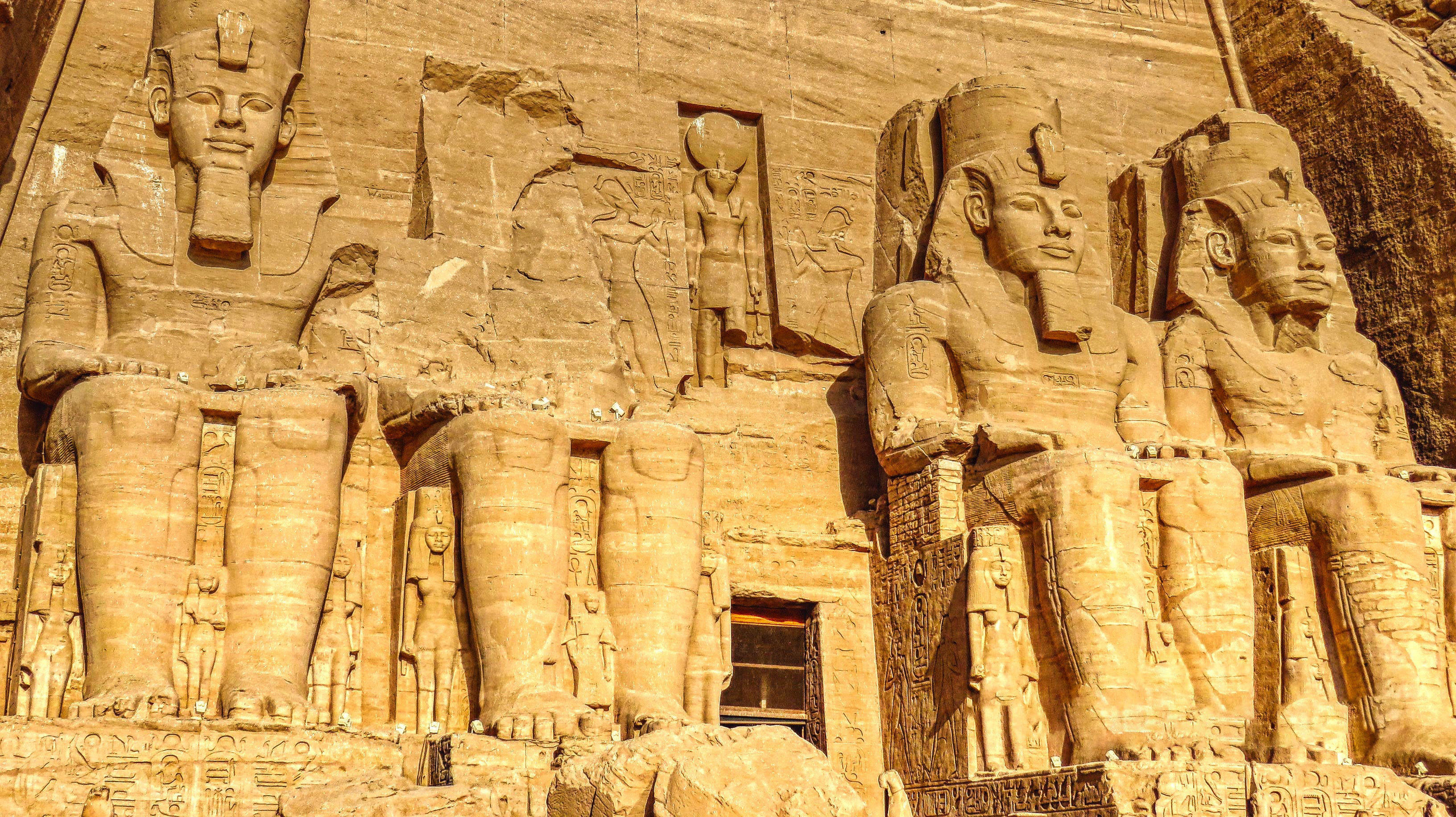 De indrukwekkende beelden van Ramses II 