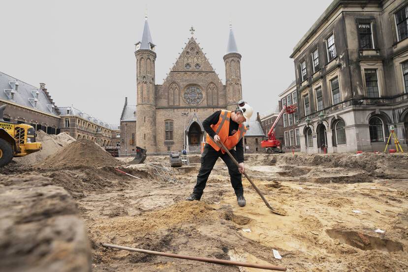 De renovatie van het Binnenhof in Den Haag is in volle gang