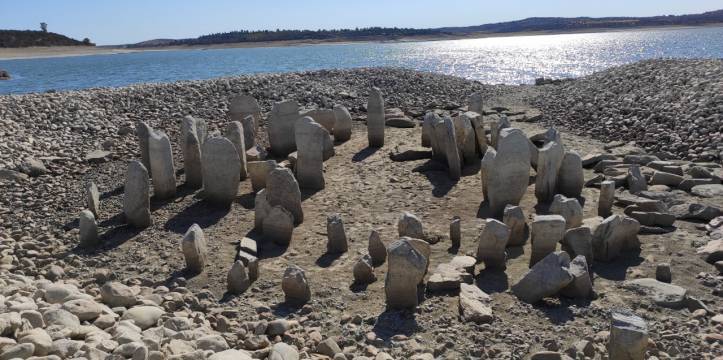 In West-Spanje kwam het "Spaanse Stonehenge" boven water in een stuwmeer