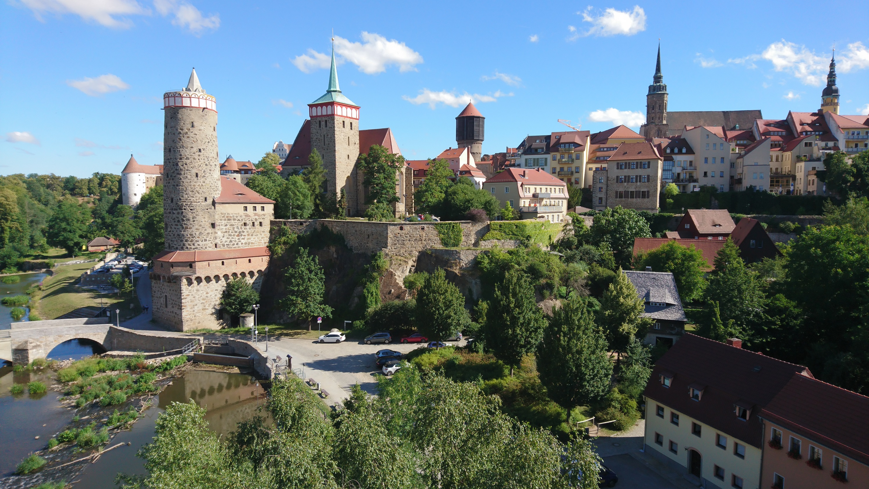 Bautzen is bekend om zijn 23 torens, waaronder de scheve Reichenturm, die de skyline van deze middeleeuwse stad vormen