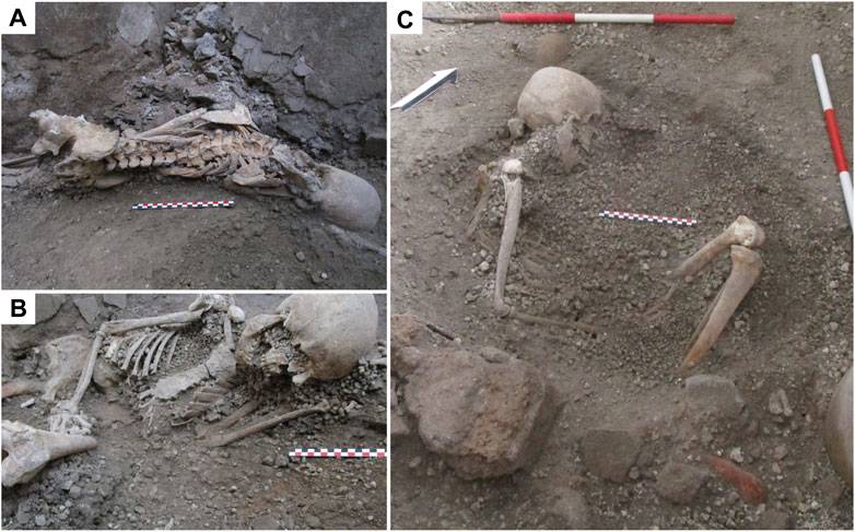 Tijdens opgravingen bij het zogeheten Huis van de Kuise Minnaars ontdekten archeologen twee skeletten en meerdere omgevallen muren, begraven tussen verschillende lagen vulkanische rotsen